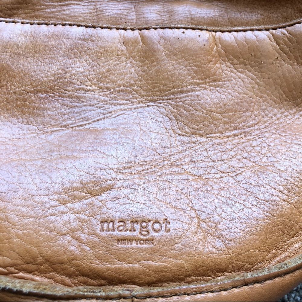 MARGOT NEW YORK BROWN GENUINE LEATHER SHOULDER BAG - Picture 8 of 13